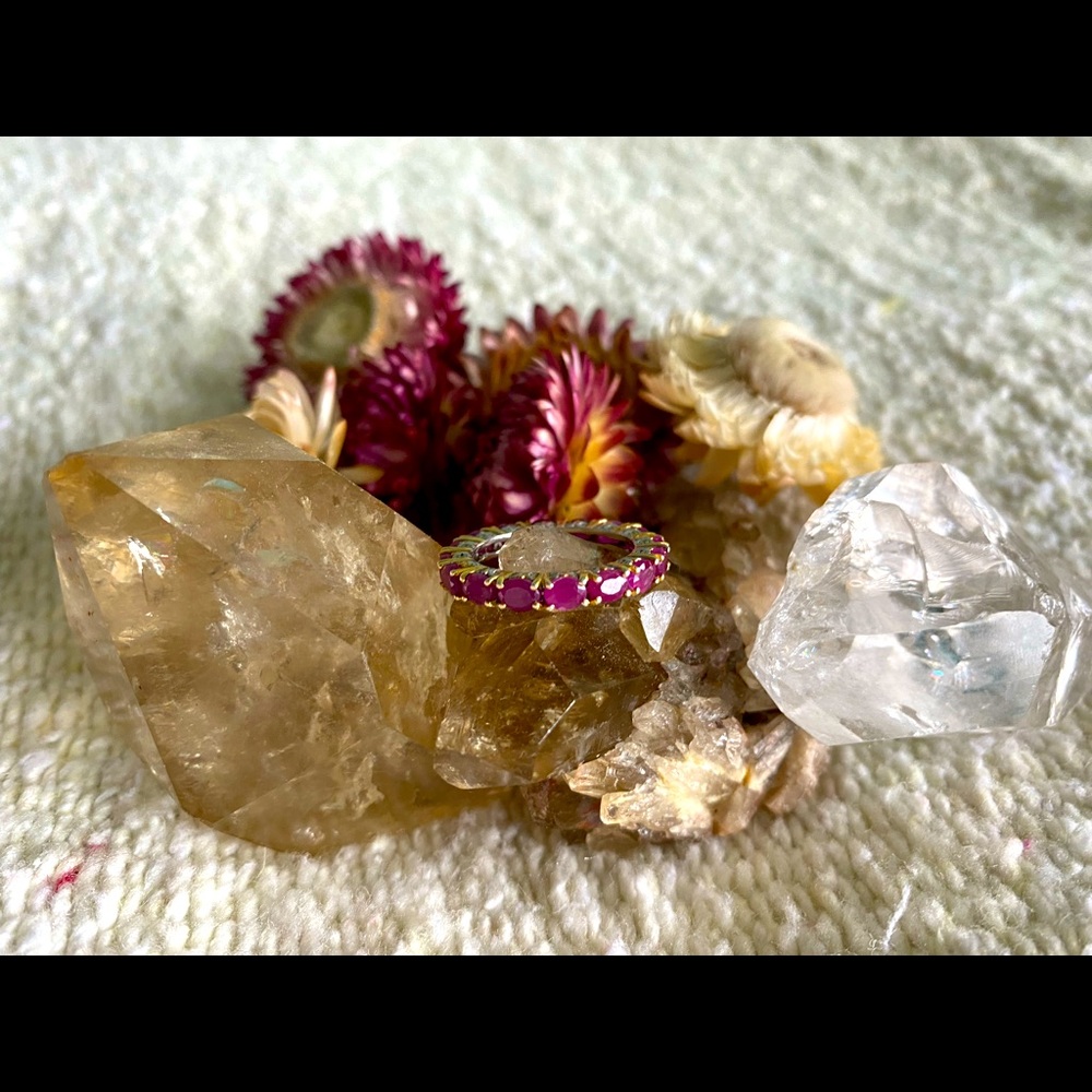 Ruby Oval Opaque